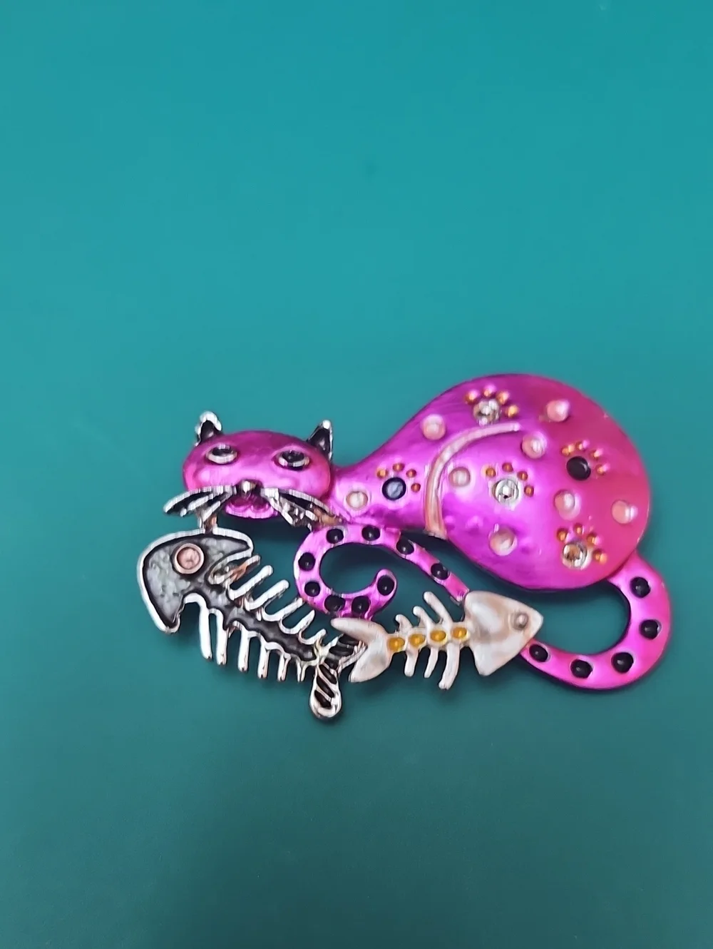 Vibrant Pink Cat & Fishbone Decorative Brooch